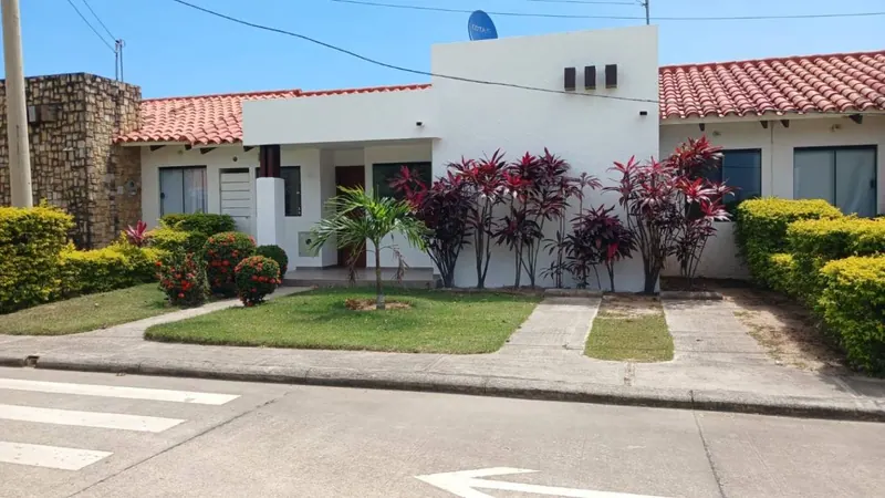 Casa de 3 dormitorios en venta en el condominio La Fontana Riviera 1: foto 3 de 31