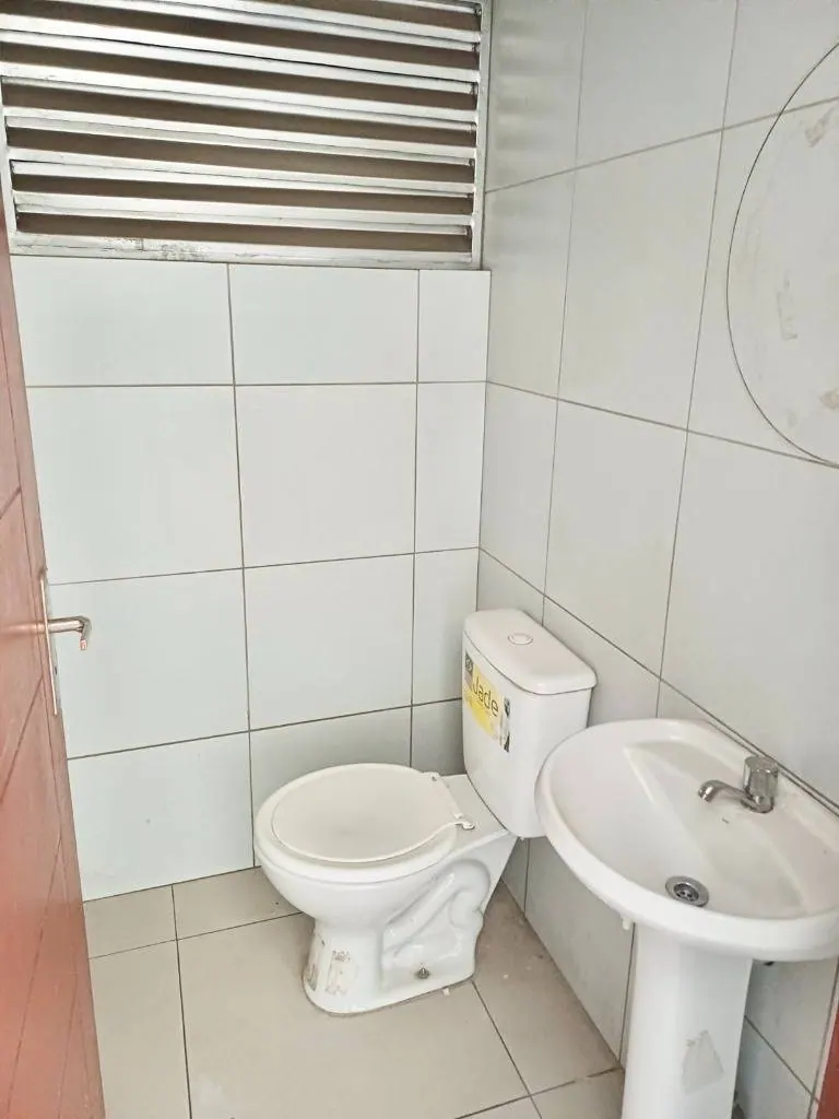 Local comercial de 40 m² en alquiler sobre la doble vía La Guardia: foto 5 de 5