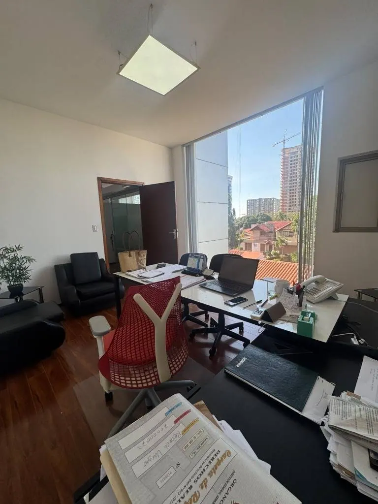 Oficina de 121,21 m² en alquiler en Spazzio 1, Av. Beni