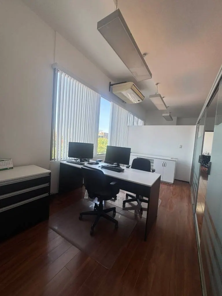 121.21 m² office for rent in Spazzio 1, Av. Beni: foto 3 de 8
