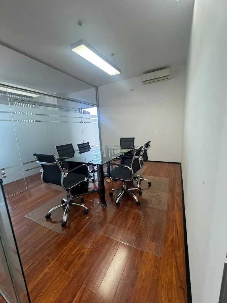 121.21 m² office for rent in Spazzio 1, Av. Beni: foto 6 de 8