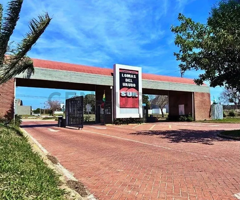 Terreno de 303,39 m² en venta en condominio en Lomas del Urubó: foto 3 de 8