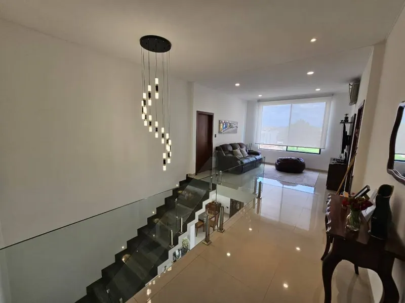 Casa de 3 dormitorios en alquiler en el condominio Villa Real, Urubó: foto 11 de 19