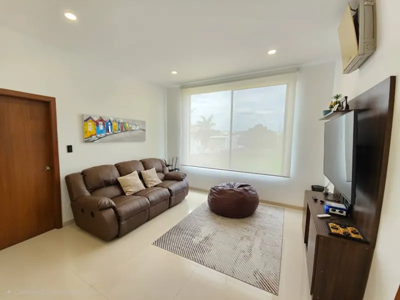 Casa de 3 dormitorios en alquiler en el condominio Villa Real, Urubó: foto 19 de 19