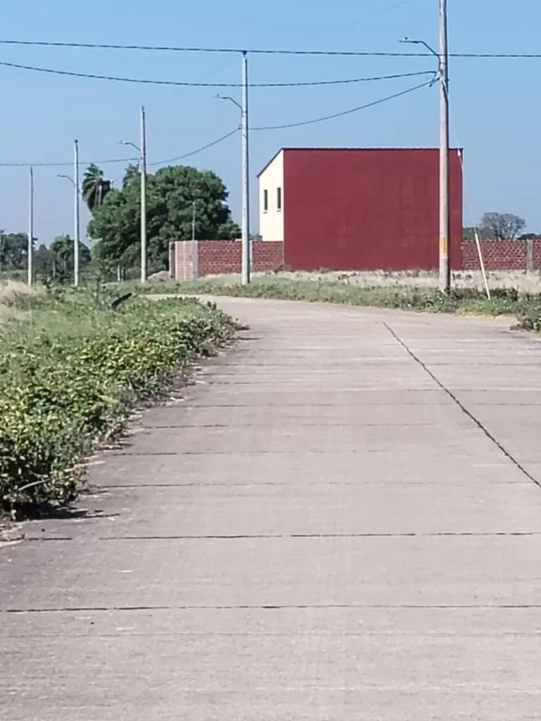 Terreno de 305 m² en venta en la urbanización La Ponderosa: foto 5 de 5