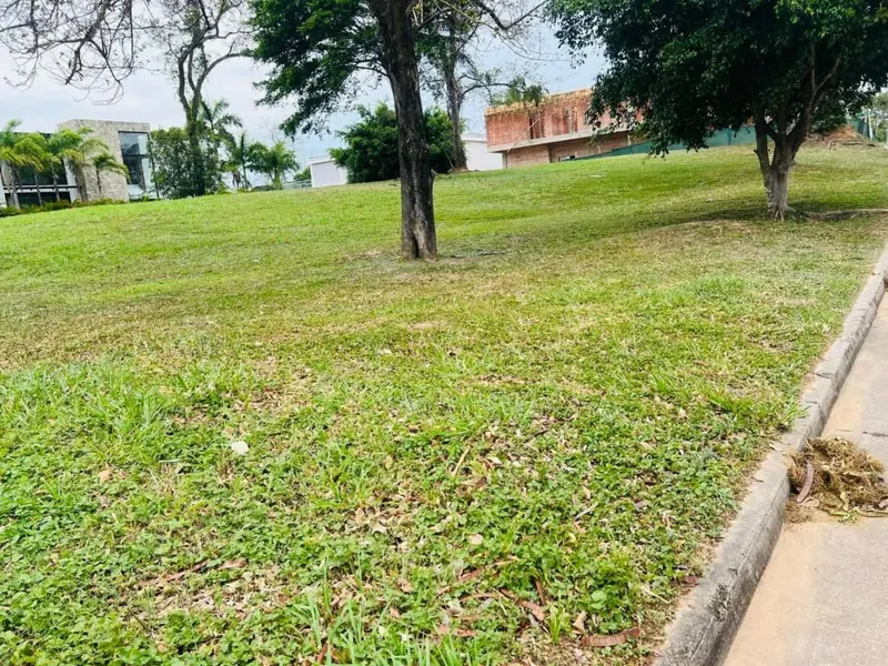 Terreno en esquina de 998 m² en venta en Urubó Golf, módulo 1: foto 6 de 7