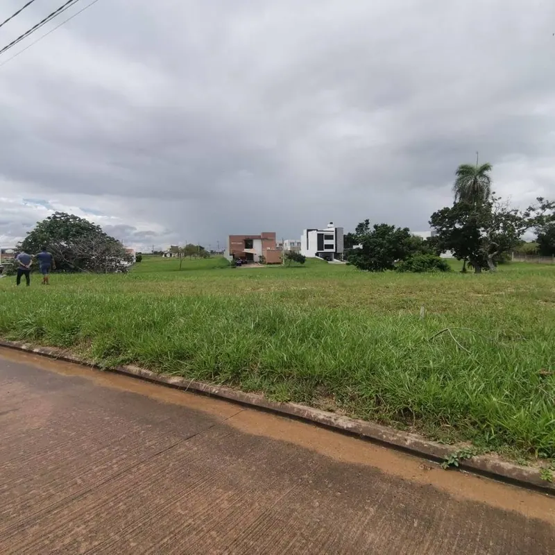 Terreno de 672,53 m² en venta en Lomas del Sur, Urubó: foto 4 de 6