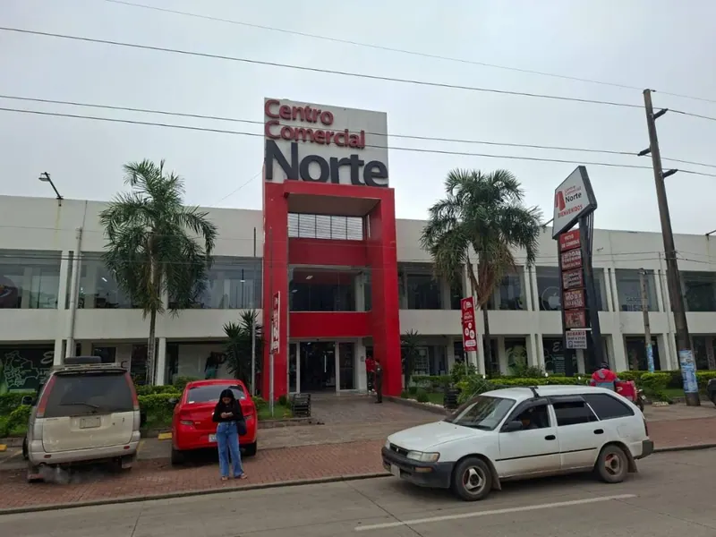 Local comercial de 14,44 m² en venta en el Centro Comercial Norte