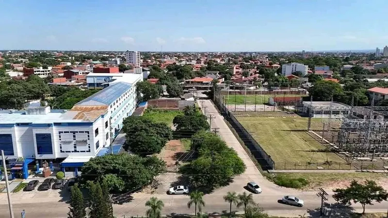 Terreno en esquina de 2.037 m² en venta en el Centro, uso comercial