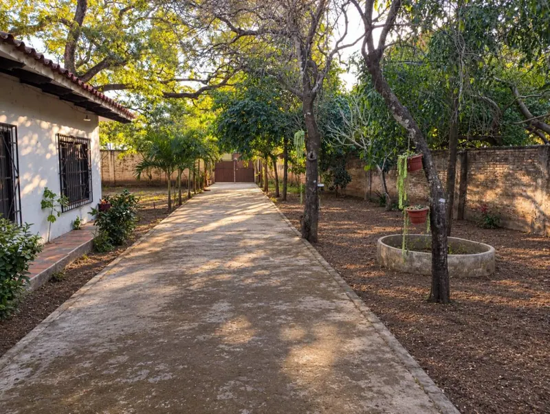 Quinta de 4.933,5 m² en venta en la Zona Este, cerca del 9no anillo: foto 3 de 9
