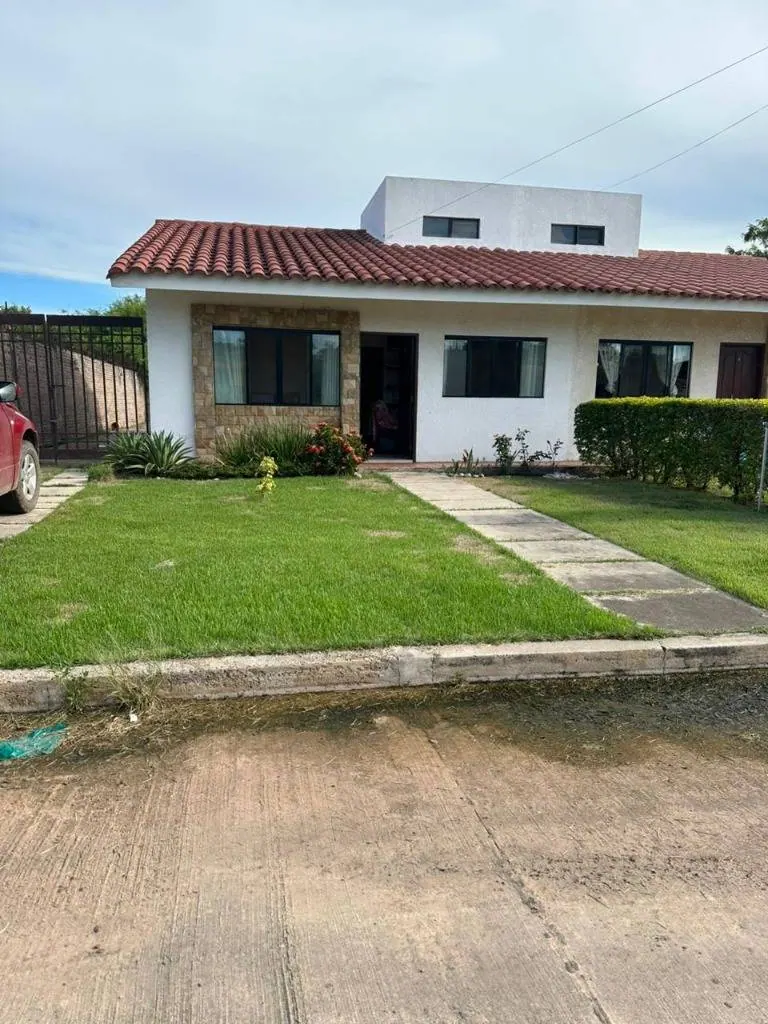 Casa de 3 dormitorios en venta en el condominio Colinas del Este: foto 3 de 26