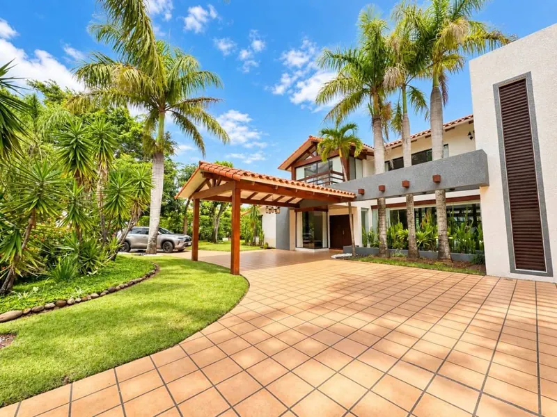 Casa de 5 suites en venta en Colinas del Urubó, sector 2: foto 7 de 11