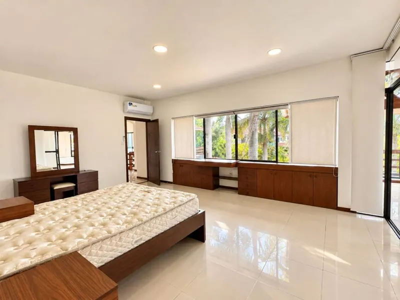 Casa de 5 suites en venta en Colinas del Urubó, sector 2: foto 9 de 11