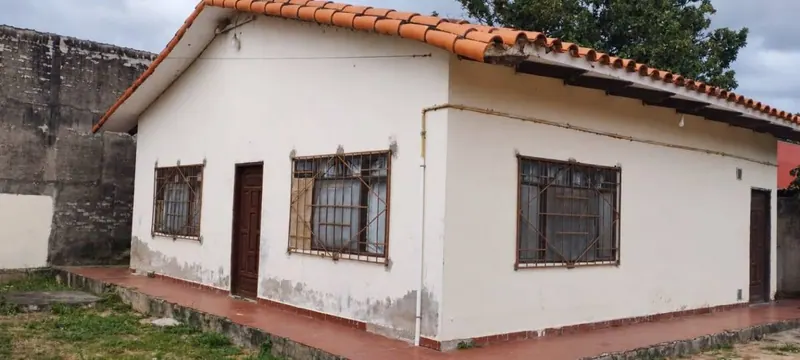 Casa en esquina con locales comerciales en venta en Valle Sánchez: foto 1 de 7