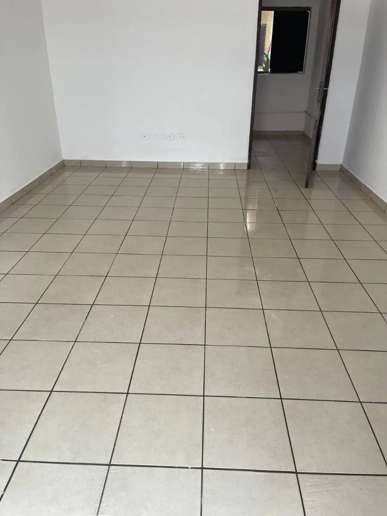 Local comercial de 39 m² en alquiler en la Zona Norte, av. Banzer: foto 4 de 7