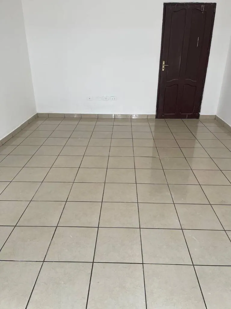 Local comercial de 39 m² en alquiler en la Zona Norte, av. Banzer: foto 6 de 7