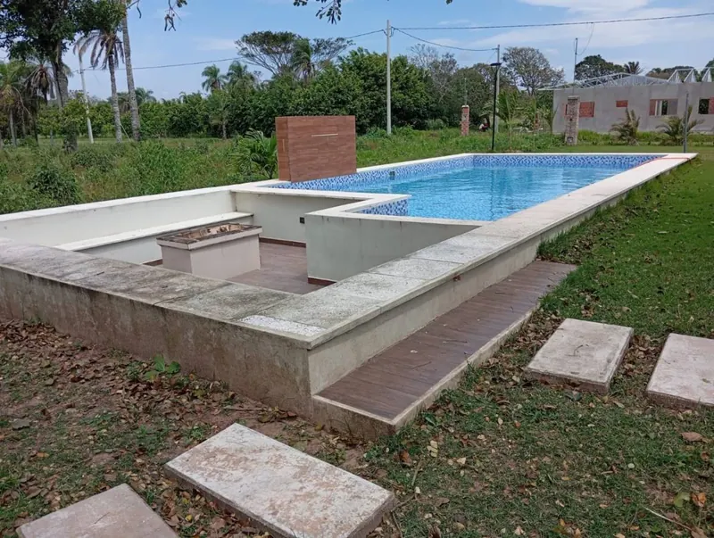 Casa de campo con piscina en venta en Poronguito, Urubó: foto 3 de 17