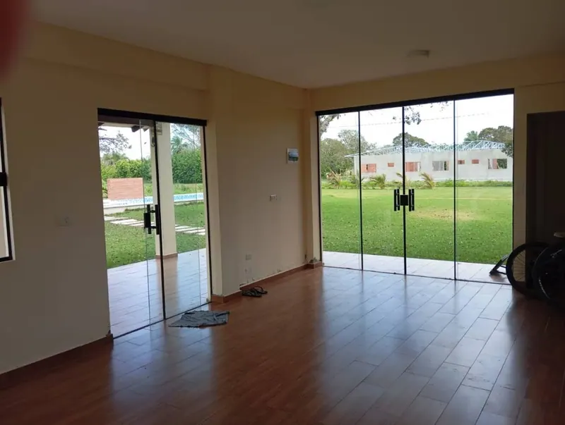 Casa de campo con piscina en venta en Poronguito, Urubó: foto 9 de 17