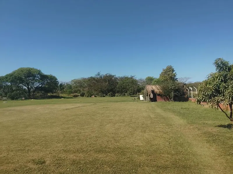 5,000 m² corner lot for sale in Warnes, on the highway