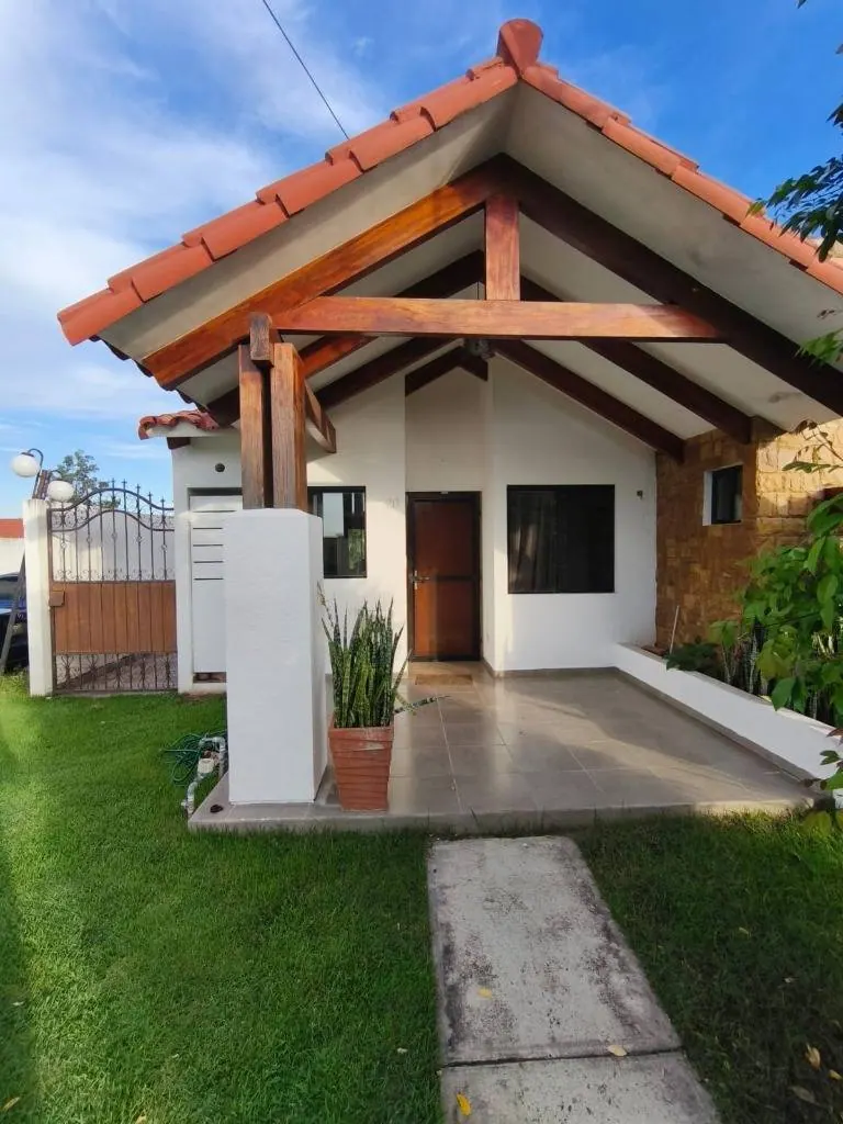 House for sale in the Fontana Riviera 1 gated community, North Zone: foto 2 de 18