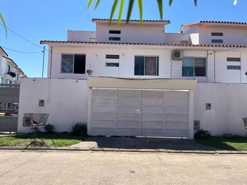 Casa de 3 dormitorios en venta en el condominio Boulevard Norte: foto 2 de 15