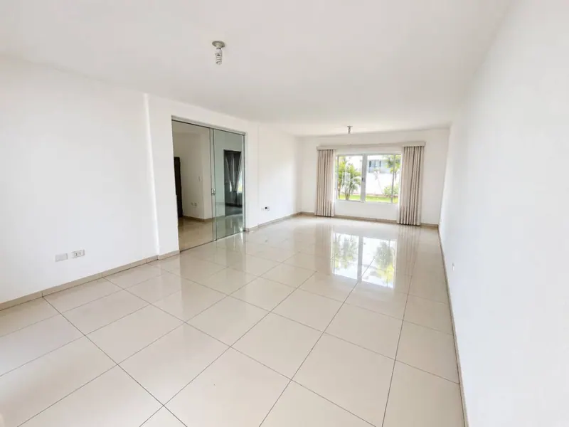 Casa de 3 dormitorios en venta en el condominio Boulevard Norte: foto 5 de 15