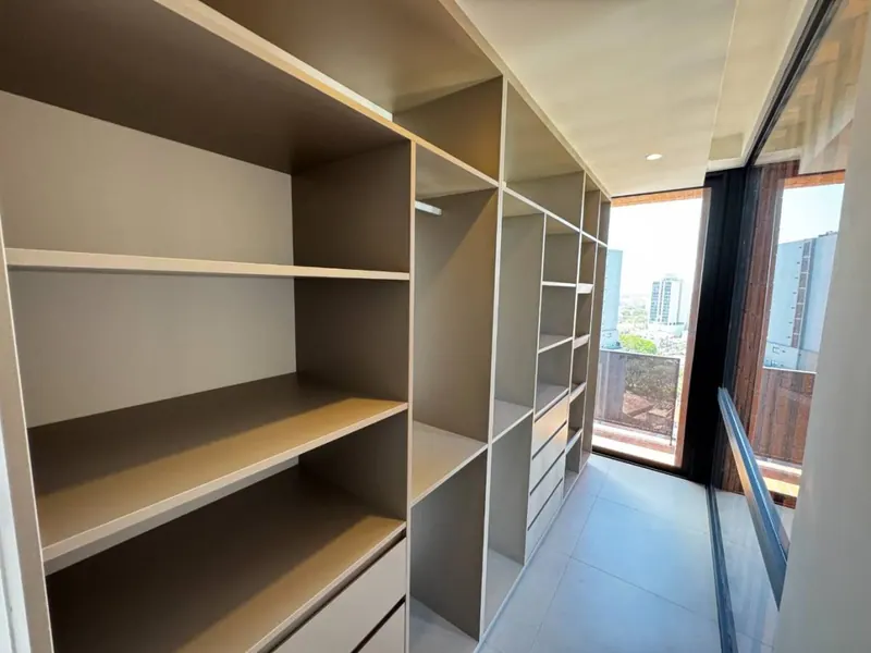 Departamento de 3 dormitorios en venta en Equipetrol, 138 m²: foto 2 de 7