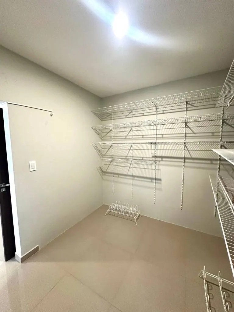 Casa de 3 dormitorios en alquiler en Mar Adentro, Urubó: foto 5 de 27