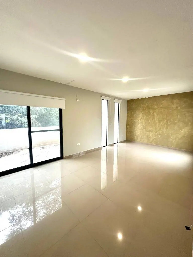 Casa de 3 dormitorios en alquiler en Mar Adentro, Urubó: foto 8 de 27