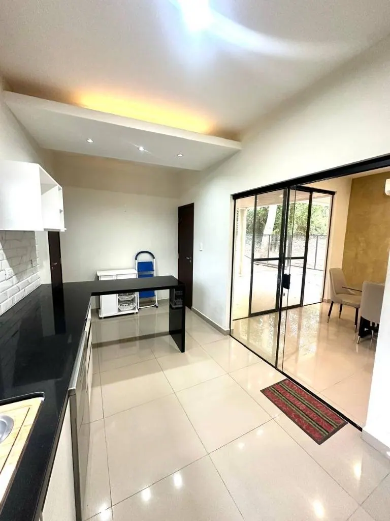 Casa de 3 dormitorios en alquiler en Mar Adentro, Urubó: foto 21 de 27