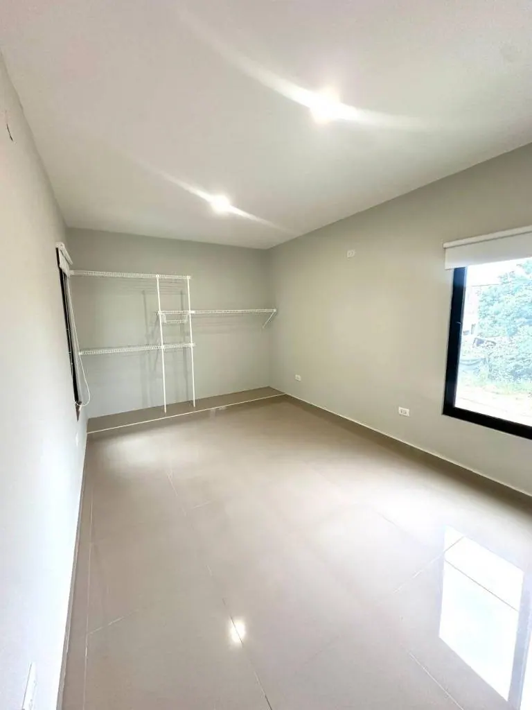 Casa de 3 dormitorios en alquiler en Mar Adentro, Urubó: foto 24 de 27