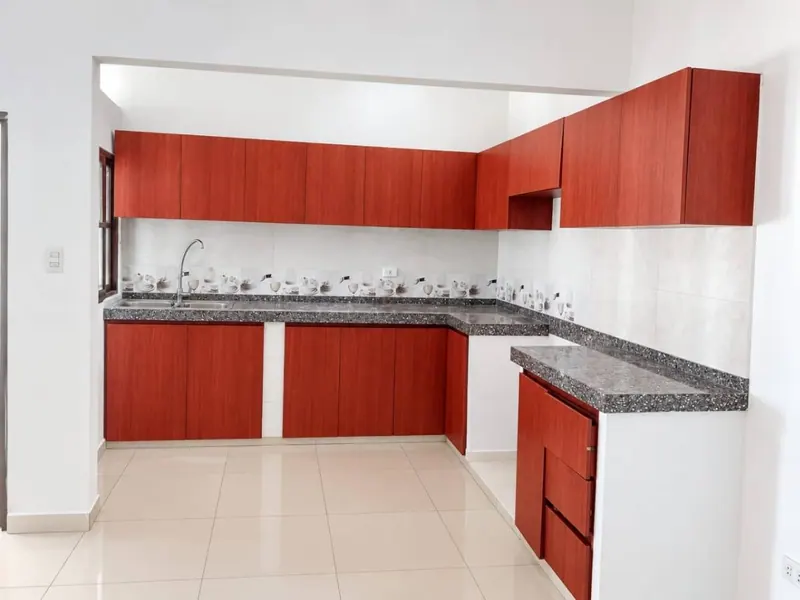 Casa en venta en Valle Sánchez, Warnes, sobre avenida principal: foto 1 de 4