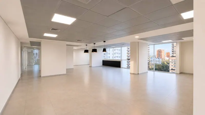 182 m² office for rent in Torre Duo, Equipetrol: foto 3 de 10