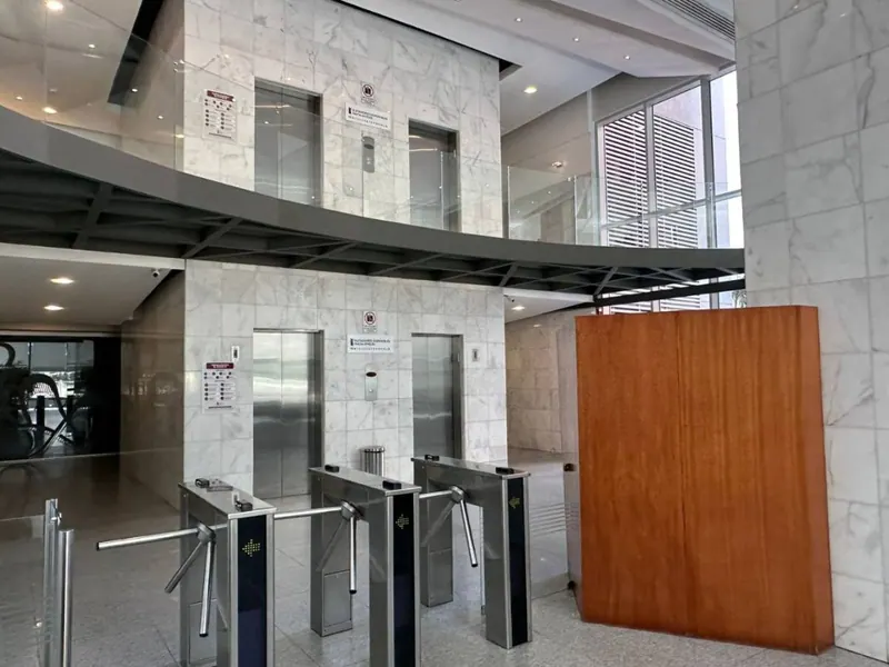 182 m² office for rent in Torre Duo, Equipetrol: foto 8 de 10