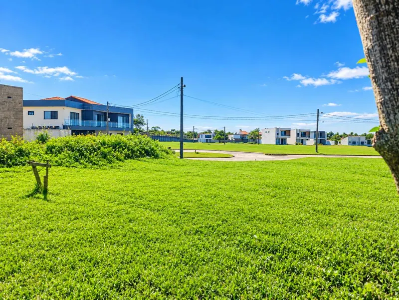 318.64 m² lot for sale in Lomas del Urubó Sur: foto 4 de 7