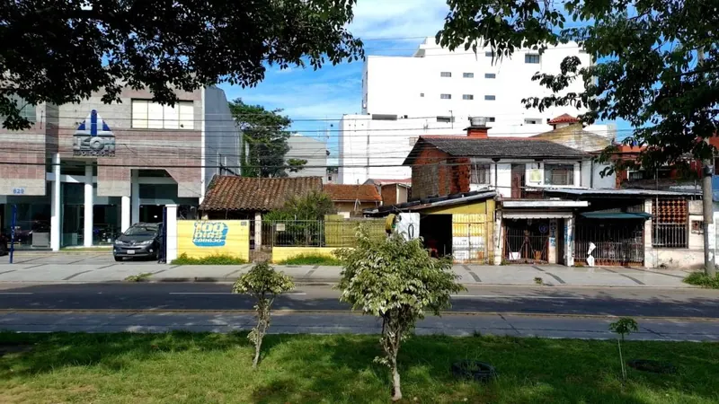 Terreno de 440,83 m² en venta en el centro, 1er anillo y Viedma