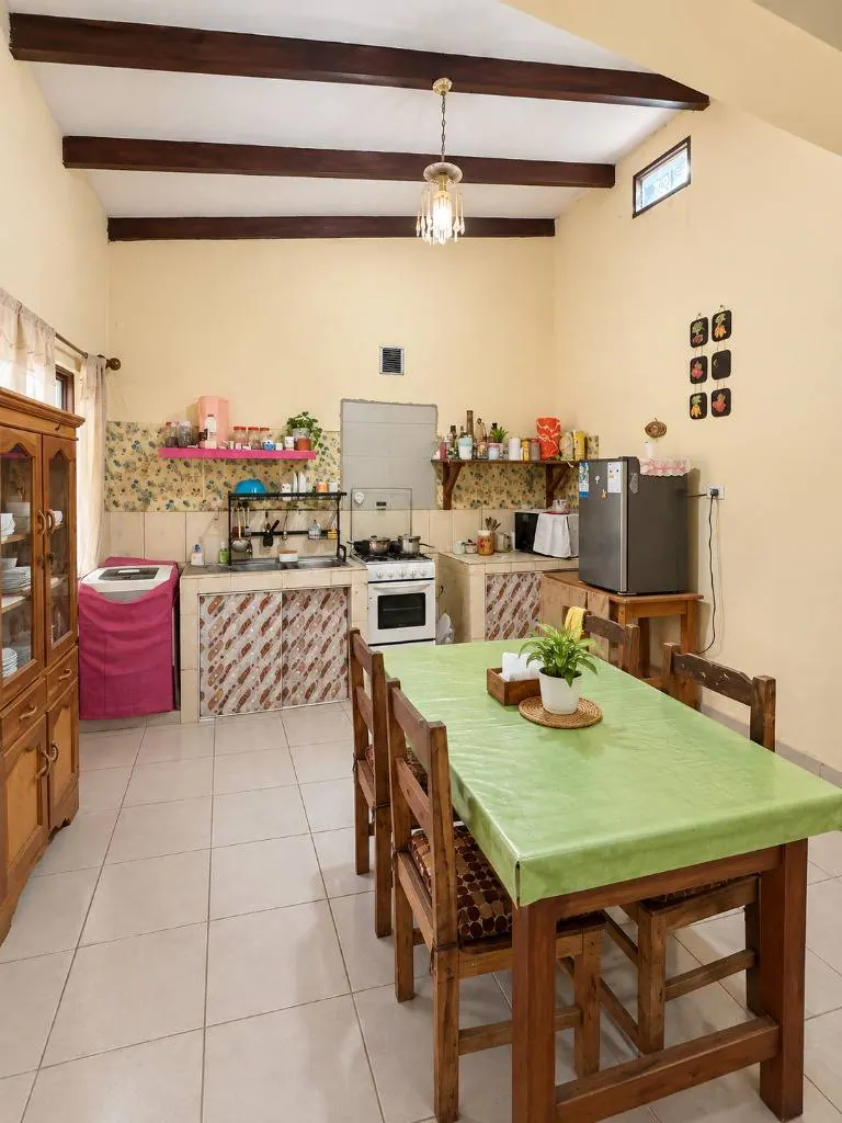 Casa de 4 dormitorios en venta en la Zona Este, terreno de 516 m²: foto 3 de 9