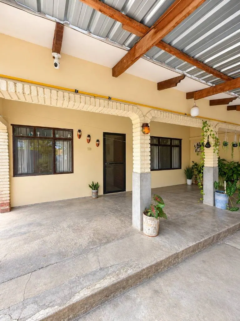 Casa de 4 dormitorios en venta en la Zona Este, terreno de 516 m²: foto 5 de 9