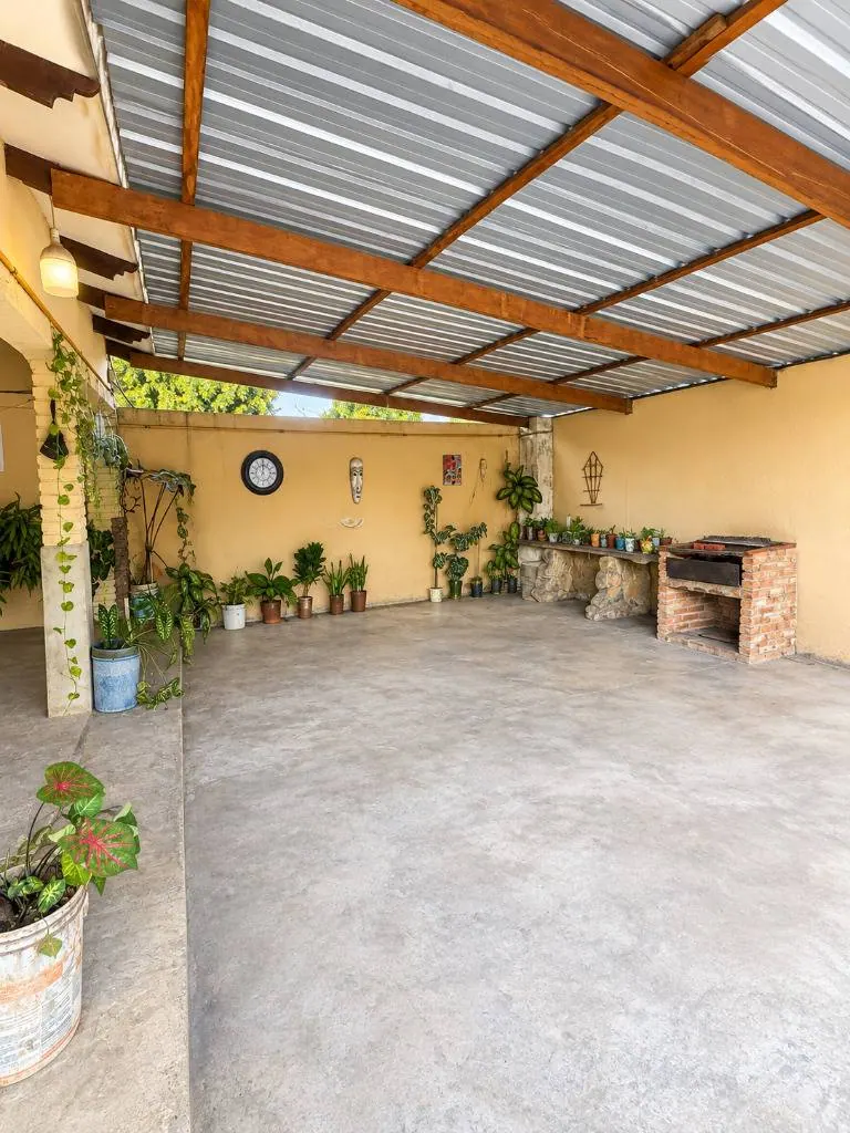 Casa de 4 dormitorios en venta en la Zona Este, terreno de 516 m²: foto 6 de 9