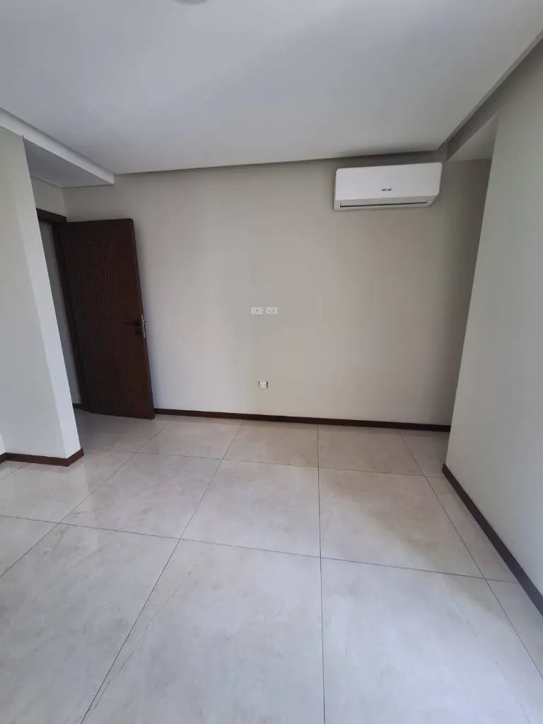 Departamento de 1 dormitorio en alquiler en Golden Tower, Equipetrol: foto 5 de 17