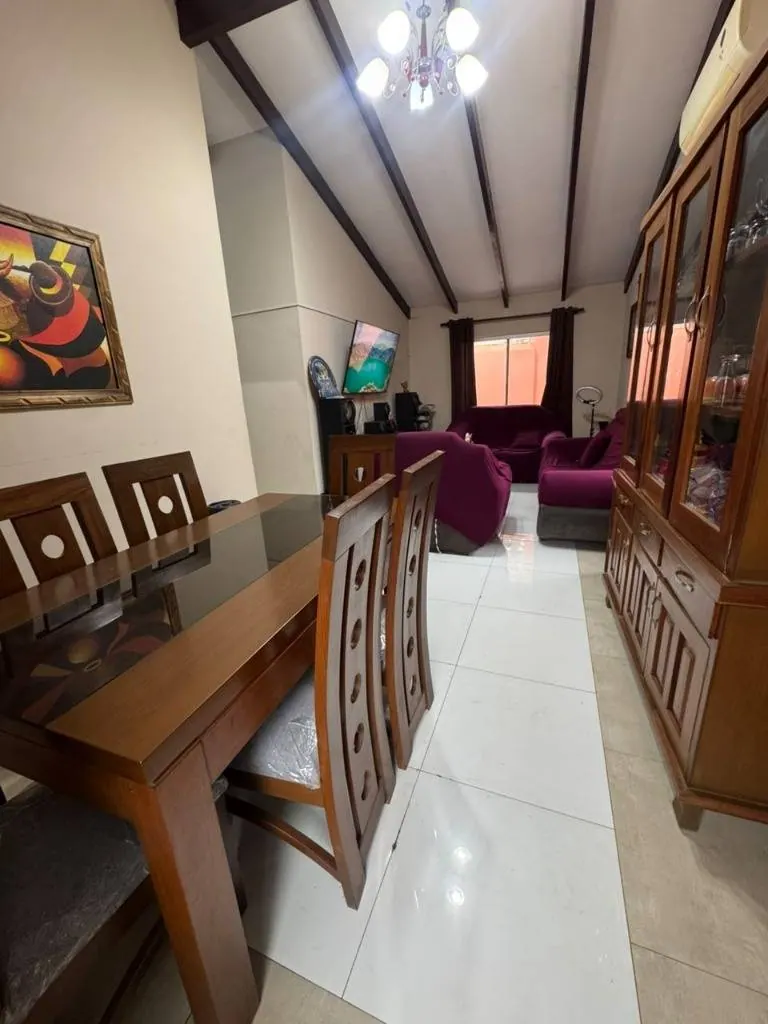 Casa de 4 dormitorios en venta en la Urbanización La Cruz, Zona Este: foto 5 de 8