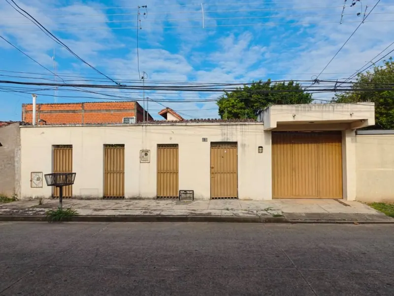 Casa de 3 dormitorios en venta en el Centro, 324 m² de terreno