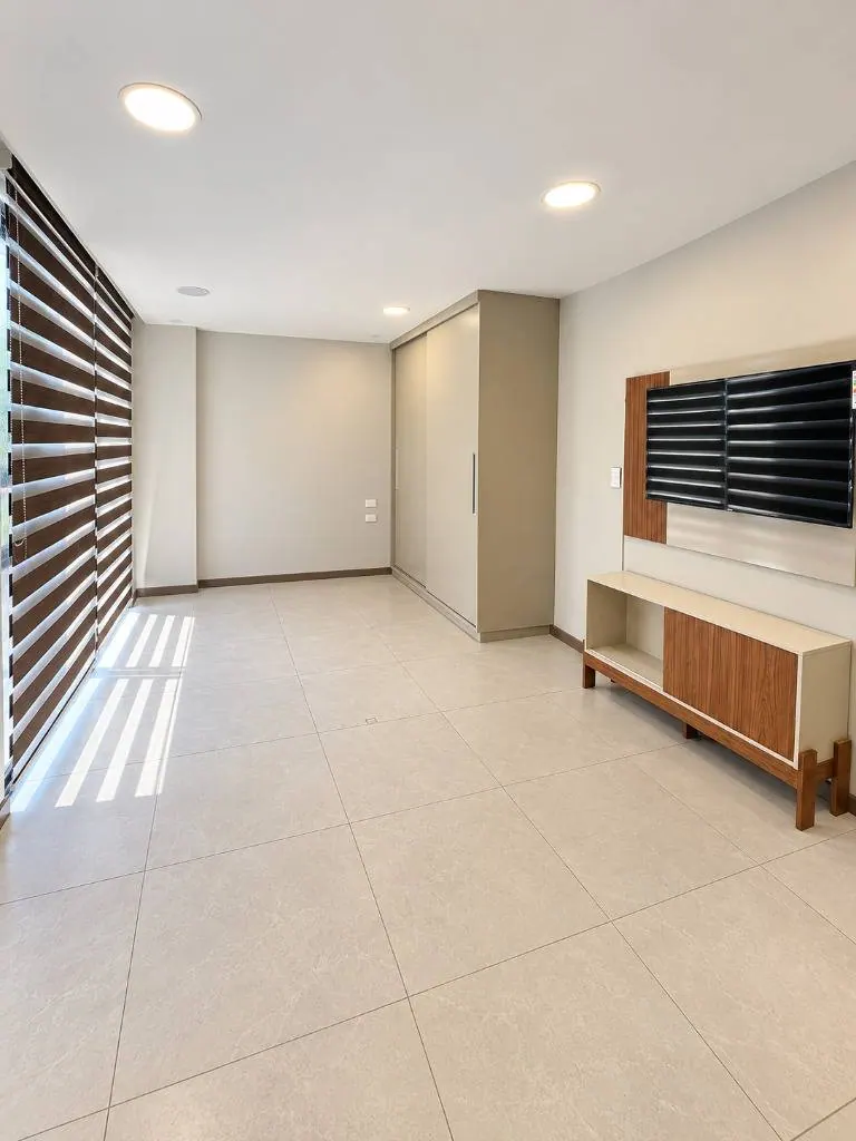 31.88 m² studio for sale in Klug building, Equipetrol: foto 2 de 15