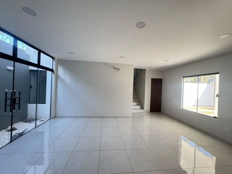 Casa de 4 dormitorios con piscina en preventa en la Zona Norte: foto 4 de 11