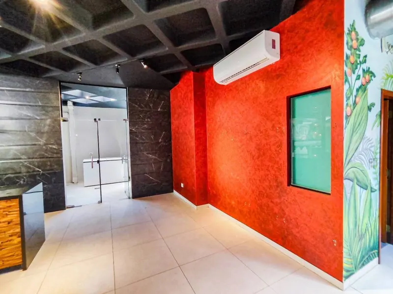 Local comercial en alquiler sobre la Av. 7mo Anillo, Zona Norte: foto 4 de 15