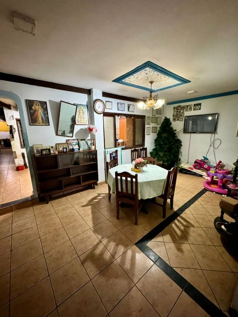 5-bedroom house for sale in the North Zone, Av. Banzer: foto 2 de 4