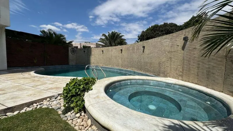 Parqueo de 12,50 m² en venta en Torre Baruc, Zona Norte: foto 2 de 3