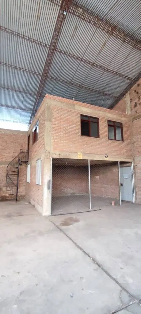 Warehouses for rent at km 9 of Av. Banzer, North Zone: foto 8 de 11