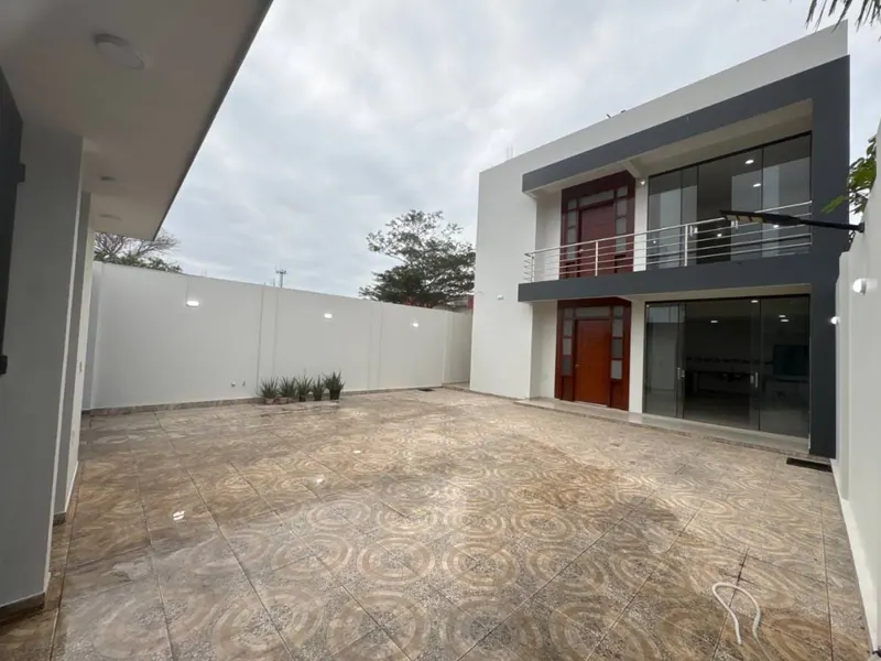 Two-story house with two apartments for sale at km 9 Doble Vía: foto 3 de 30