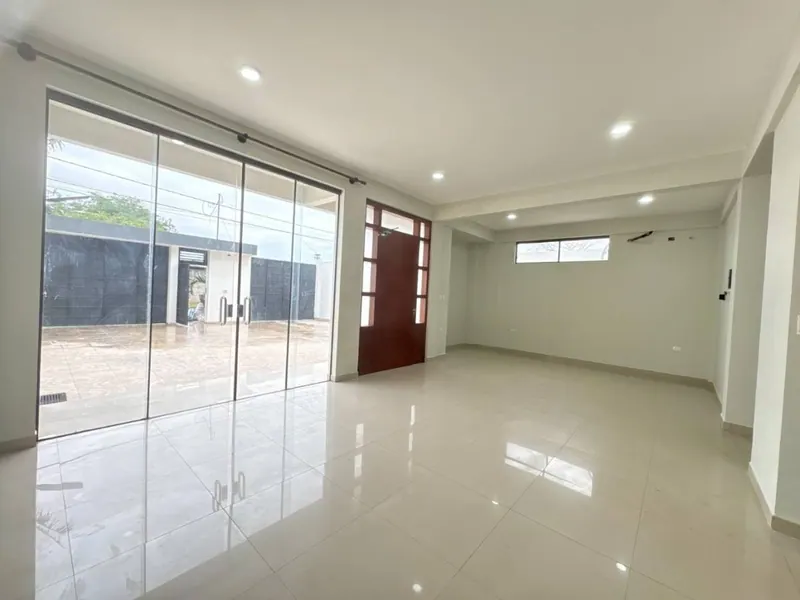 Two-story house with two apartments for sale at km 9 Doble Vía: foto 5 de 30